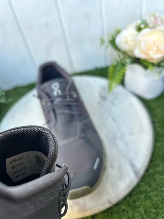 On Running Cloud 5
(Eclipse/Grove) Men’s Sneakers  size 10 gently used - Picture 10 of 16